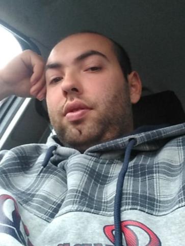 Zoltan, 31 éves apátfalvai társkereső férfi profil fotója