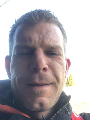 Róbert, 47 éves szombathelyi társkereső férfi profil fotója