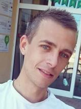 Sziasztok! Péter vagyok. Komoly újszilvási párkereső nők jelentkezését várom.