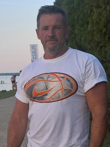 Sándor, 55 éves ráckevei társkereső férfi profil fotója