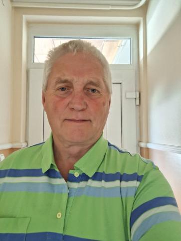István, 69 éves kiskunmajsai társkereső férfi profil fotója