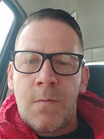 Tamás, 46 éves soproni társkereső férfi profil fotója