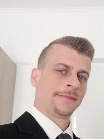 András, 40 éves székesfehérvári társkereső férfi profil fotója