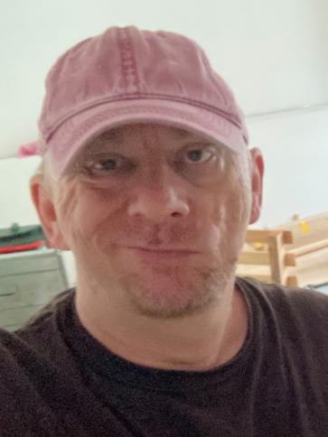 Alex, 54 éves sárvári társkereső férfi profil fotója
