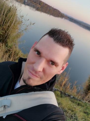Gábor, 39 éves palotási társkereső férfi profil fotója