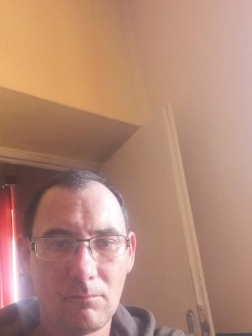 Sándor, 44 éves nagykónyi társkereső férfi profil fotója