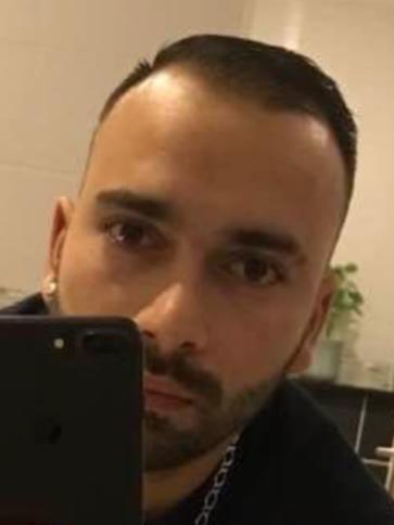 Csaba, 31 éves franciaországi társkereső férfi profil fotója