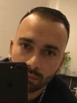Sziasztok! Csaba vagyok. Fiatal franciaországi párkereső lányokkal chatelnék.