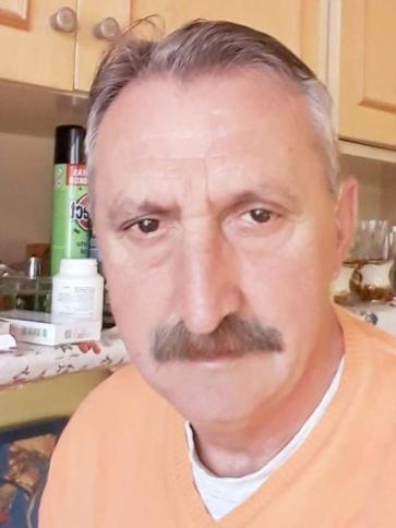 Laszlo, 69 éves békéscsabai társkereső férfi profil fotója
