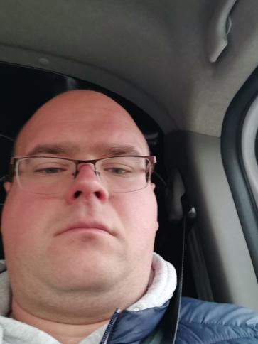 Péter, 36 éves galamboki társkereső férfi profil fotója