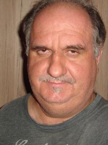Attila, 59 éves miskolci társkereső férfi profil fotója Attila, 59 éves miskolci társkereső férfi profil fotója