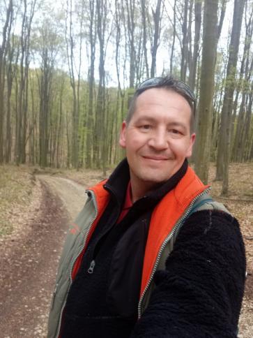 Gabor, 43 éves ajkai társkereső férfi profil fotója