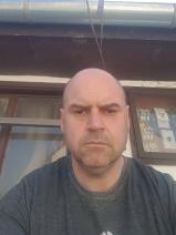 Sziasztok! Zoltán vagyok. Komoly murakeresztúri párkereső nők jelentkezését várom.