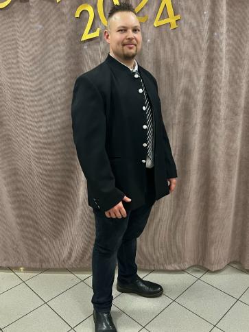 Bertold, 34 éves kisszállási társkereső férfi profil fotója