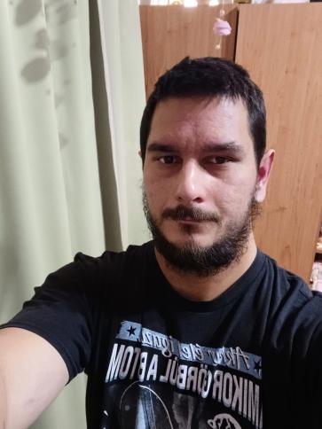 Attila, 31 éves kisbéri társkereső férfi profil fotója Attila, 31 éves kisbéri társkereső férfi profil fotója