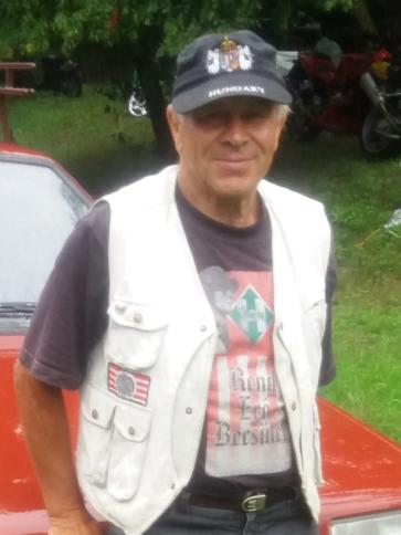 Antal, 69 éves kiskunmajsai társkereső férfi profil fotója