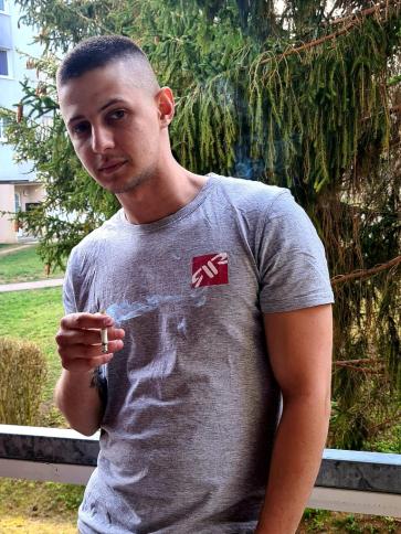 László, 29 éves karcagi társkereső férfi profil fotója László, 29 éves karcagi társkereső férfi profil fotója