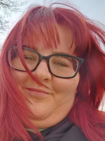 Vivien, 30 éves kenyeri társkereső nő profil fotója