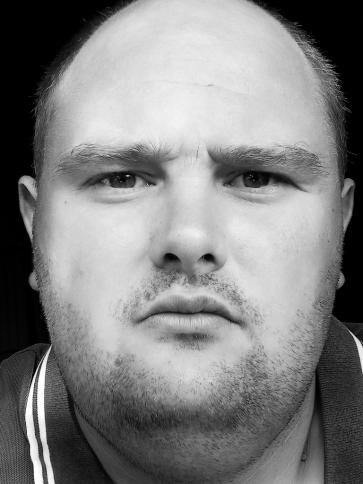 Gábor, 31 éves tápszentmiklósi társkereső férfi profil fotója
