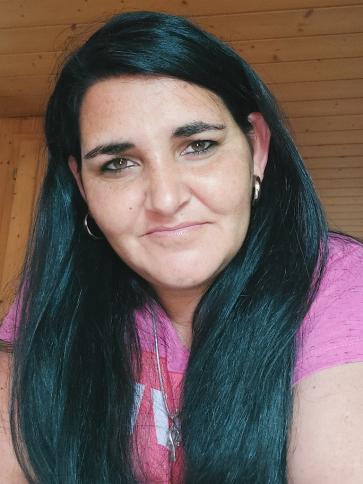 Szilvi, 36 éves hegyszentmártoni társkereső nő profil fotója