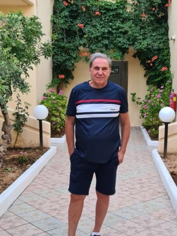 László, 63 éves Budapest IV. kerületi társkereső férfi profil fotója