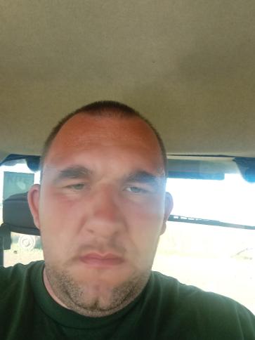 László, 37 éves jászapáti társkereső férfi profil fotója László, 37 éves jászapáti társkereső férfi profil fotója