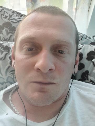 Norbert, 34 éves szentdomonkosi társkereső férfi profil fotója