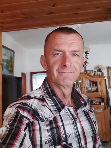 Zsolt, 55 éves nyírbátori társkereső férfi profil fotója Zsolt, 55 éves nyírbátori társkereső férfi profil fotója