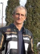 Sziasztok! Robert vagyok. Komoly jakabszállási párkereső nők jelentkezését várom.