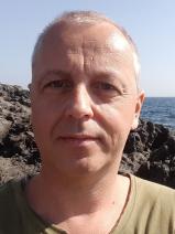 Sziasztok! Ferenc vagyok. Komoly bábolnai párkereső nők jelentkezését várom.