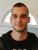 Sziasztok! Ernő vagyok. Komoly batéi párkereső nők jelentkezését várom.