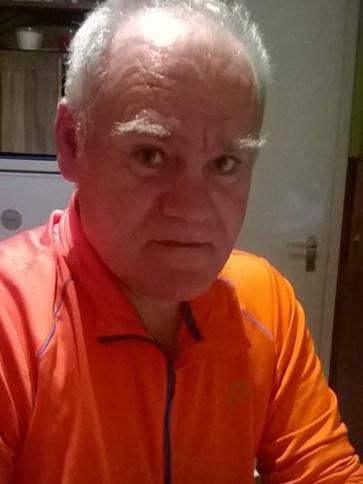 Mihály, 64 éves tiszaújvárosi társkereső férfi profil fotója Mihály, 64 éves tiszaújvárosi társkereső férfi profil fotója