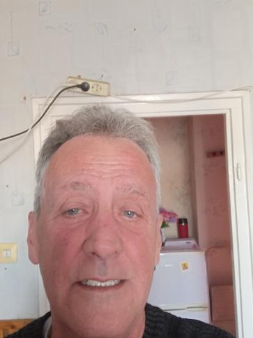 sándor, 66 éves oroszlányi társkereső férfi profil fotója
