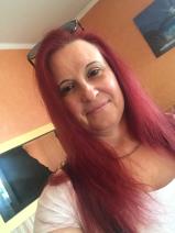 Sziasztok! Gabriella vagyok. Online komáromi randizni vágyó férfiak jelöljetek kedvencnek.