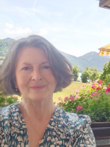 Kati, 70 éves szegedi társkereső nő profil fotója