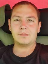 Sziasztok! Róbert vagyok. Komoly múcsonyi párkereső nők jelentkezését várom.