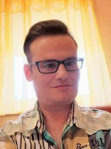 Géza, 46 éves mindszenti társkereső férfi profil fotója