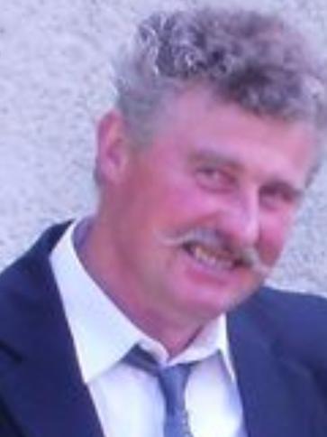 János, 61 éves dunaalmási társkereső férfi profil fotója