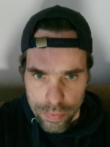 Peti, 41 éves csóri társkereső férfi profil fotója