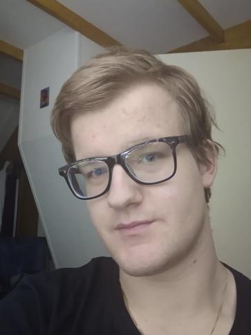 István, 28 éves Budapest V. kerületi társkereső férfi profil fotója