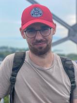 Sziasztok! Tamás vagyok. Komoly borotai párkereső nők jelentkezését várom.