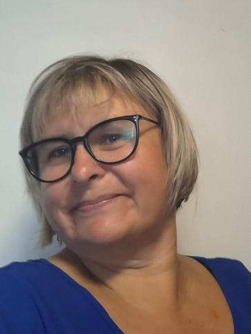 Kati, 48 éves nagyszénási társkereső nő profil fotója Kati, 48 éves nagyszénási társkereső nő profil fotója