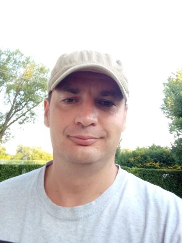 Szilárd, 42 éves szlovákiai társkereső férfi profil fotója