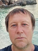 Sziasztok! Attila vagyok. Ingyenesen megismerhető abaligeti nőkkel randiznék.