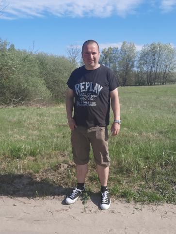 Attila, 40 éves kiskunhalasi társkereső férfi profil fotója Attila, 40 éves kiskunhalasi társkereső férfi profil fotója