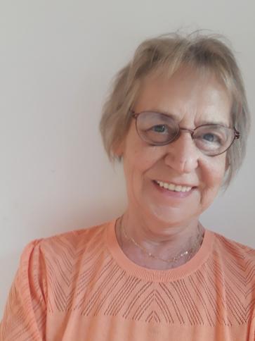 Éva, 72 éves szabadhidvégi társkereső nő profil fotója