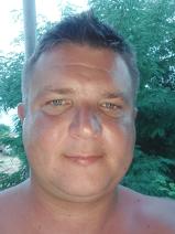 Sziasztok! Sándor vagyok. Fiatal abonyi párkereső lányokkal chatelnék.