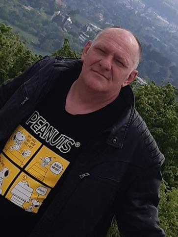 Samuel, 49 éves albániai társkereső férfi profil fotója