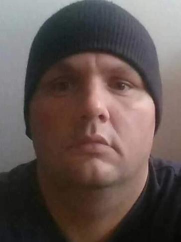 Imre, 44 éves kapuvári társkereső férfi profil fotója