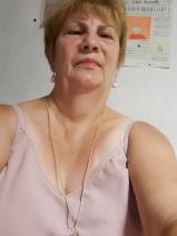 Sziasztok! Ilona vagyok. Komoly újszászi társkereső férfiak jelentkezését várom.